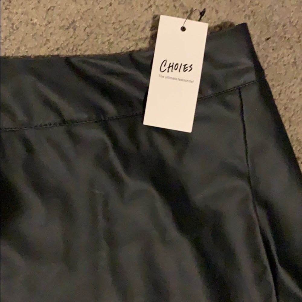 Cute Black Skirt - Picture 2 of 3